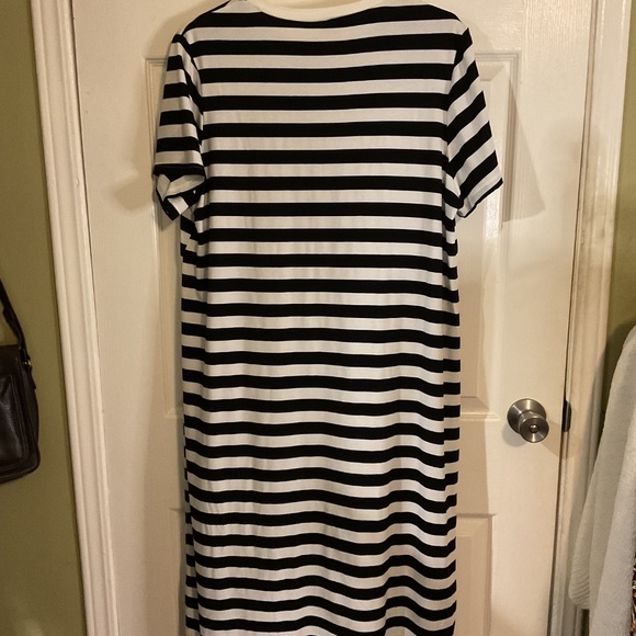 NWOT Shein Black & White Striped Maxi Dress - Picture 4 of 4